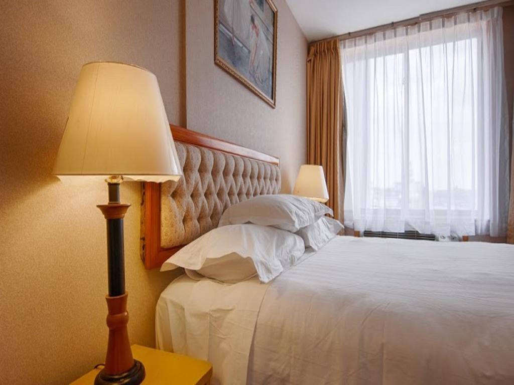 Queen Room,114958997:JPEG