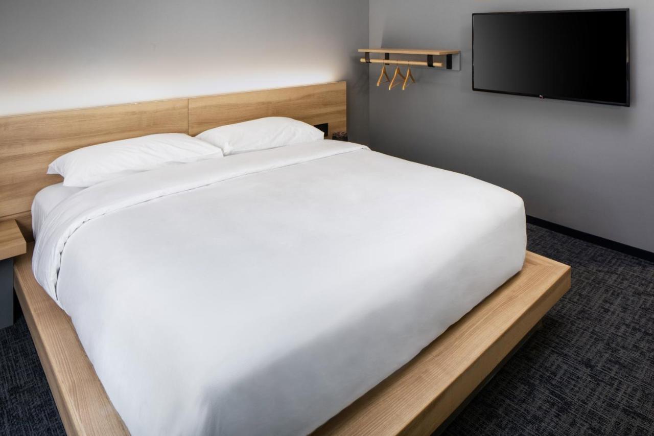 Handicap Accessible Room,1123474869:JPEG