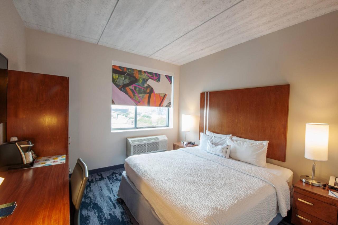 King Room Hearing Accessible,1377288863:JPEG