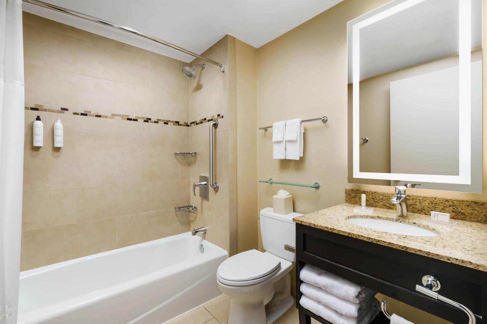 Queen Suite with Two Queen Beds, Sofa Bed,1404852182:JPEG