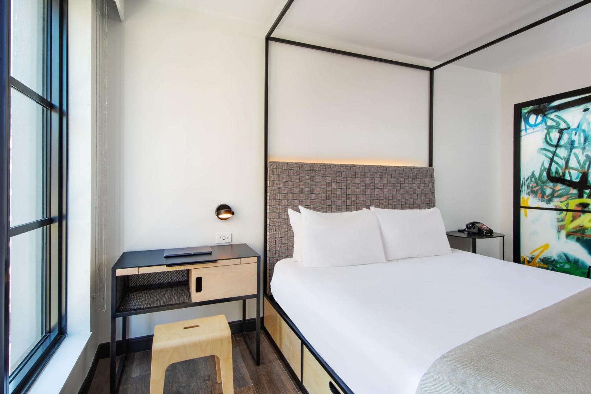 King Room,1592957661:JPEG