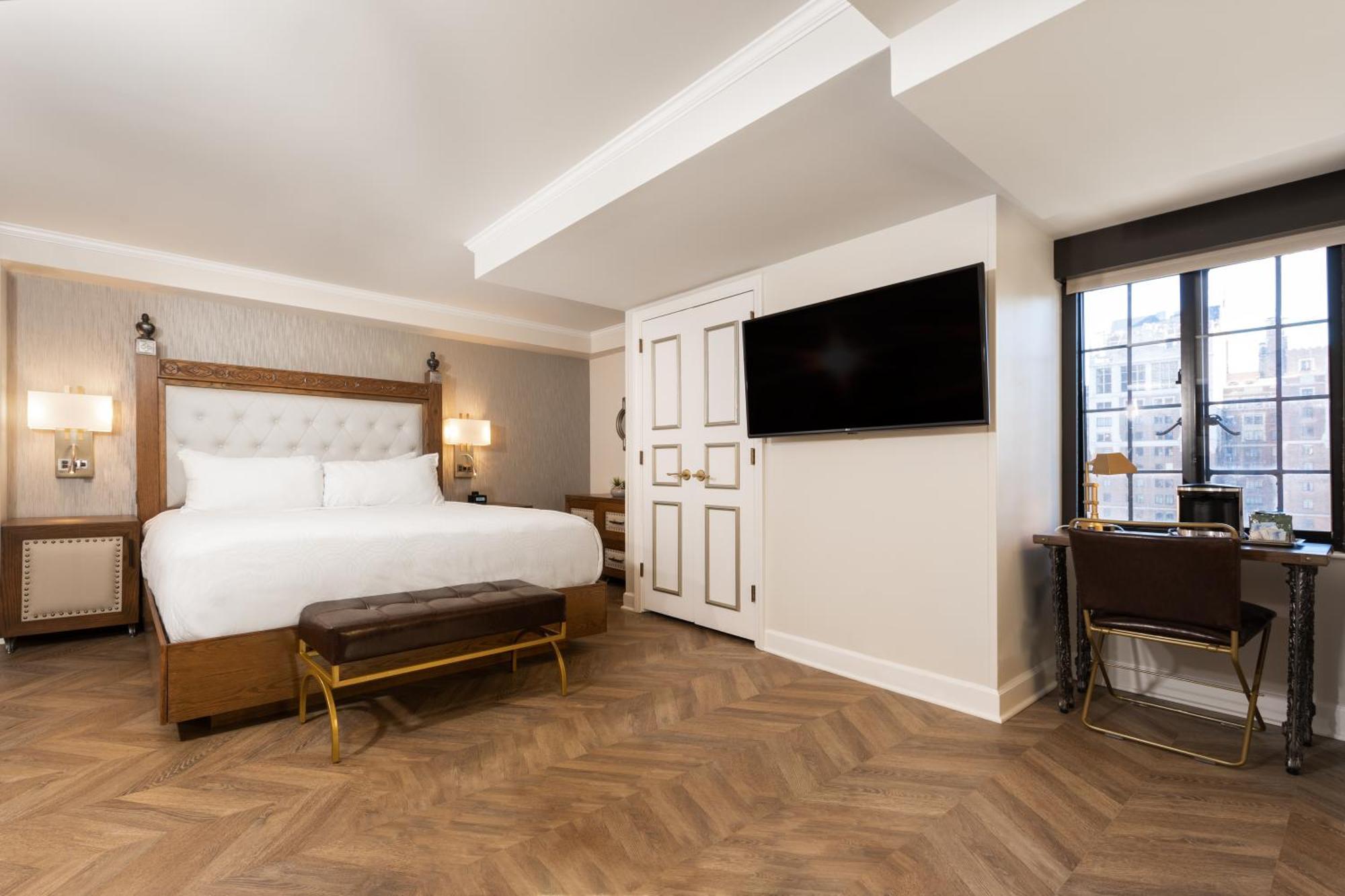 Luxe King Suite,1625482686:JPEG