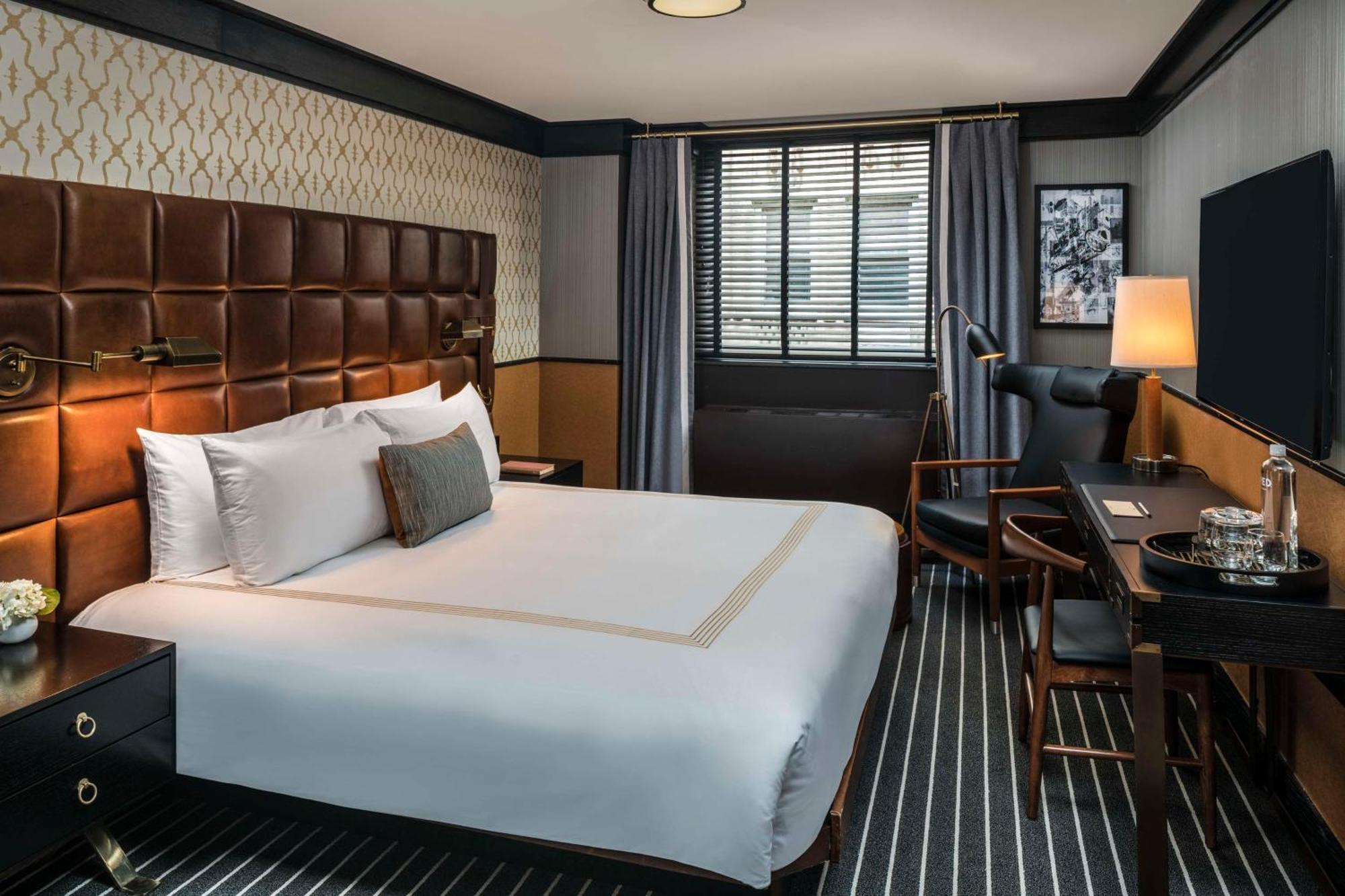 Deluxe King Room,1626352957:JPEG