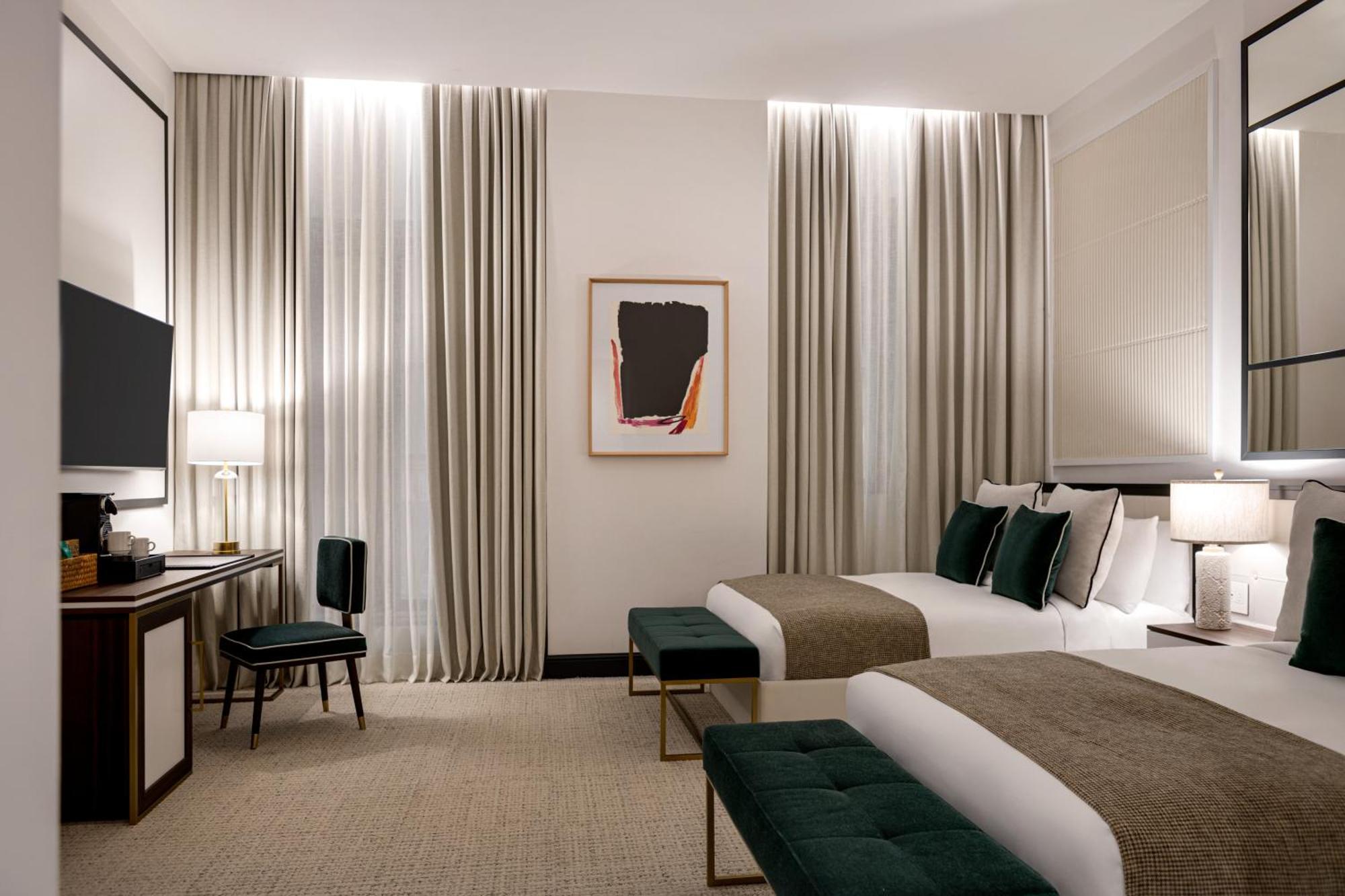 Double Room - Mobility/Hearing Accessible with Roll-In Shower