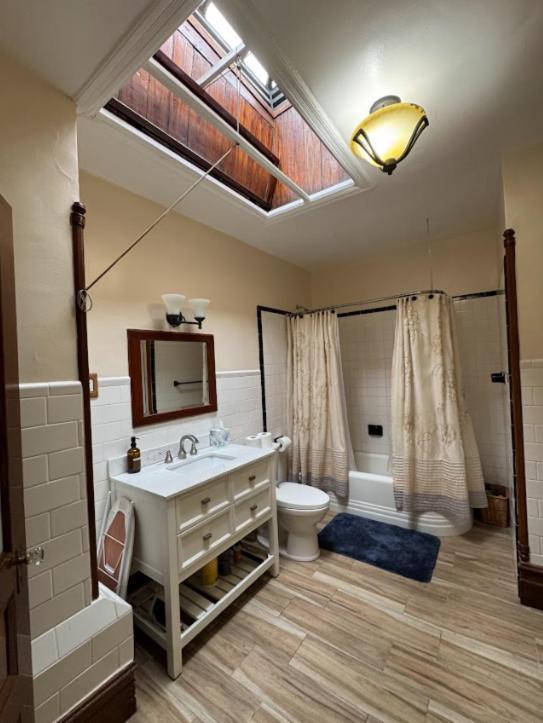 Camera Queen con Bagno in Comune