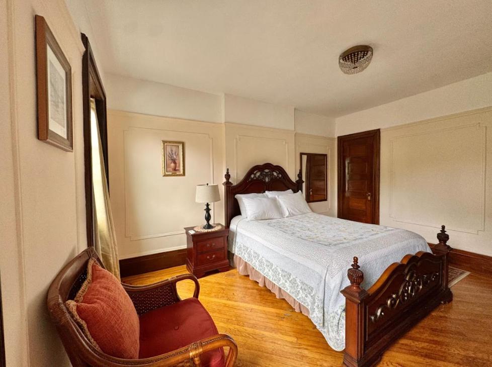 Two-Bedroom Suite,1687482429:JPEG