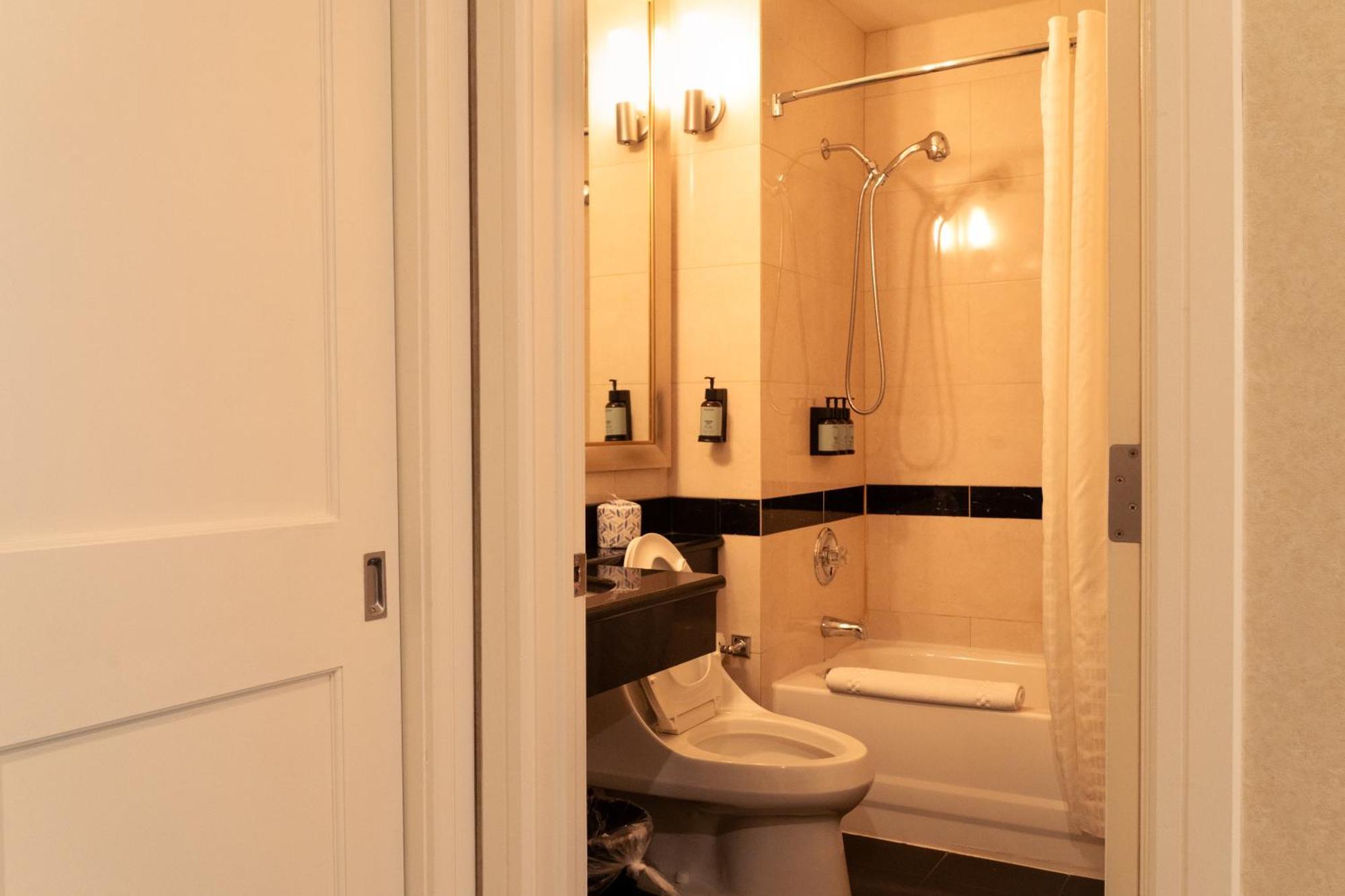 Chambre Lit Queen-Size Deluxe