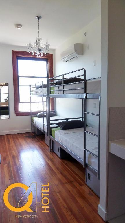 Single Bed 4-Bed Female Dormitory Room,22966485:JPEG