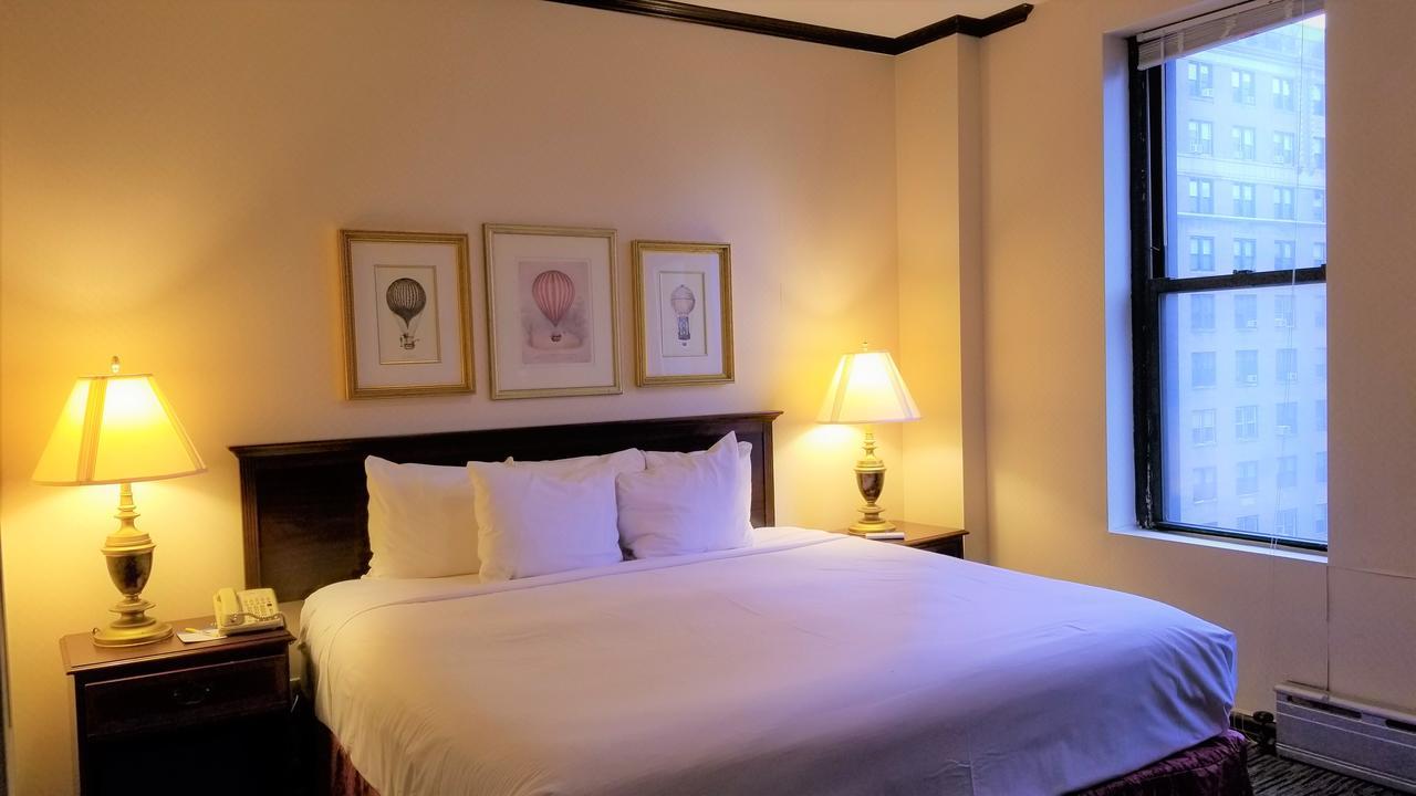 Bronze, 1 King Bed ,757799146:JPEG