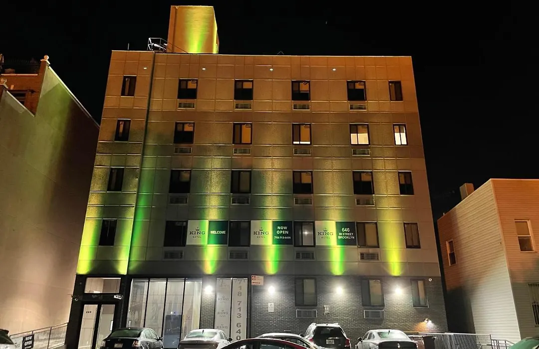 King Hotel Brooklyn Sunset Park-1