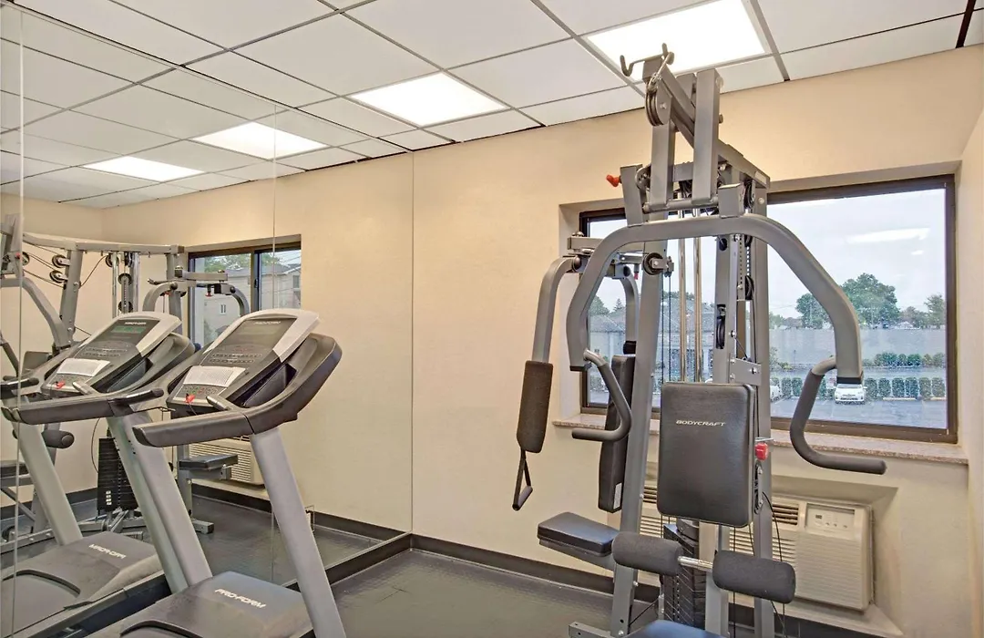 Ramada By Wyndham Staten Island-1
