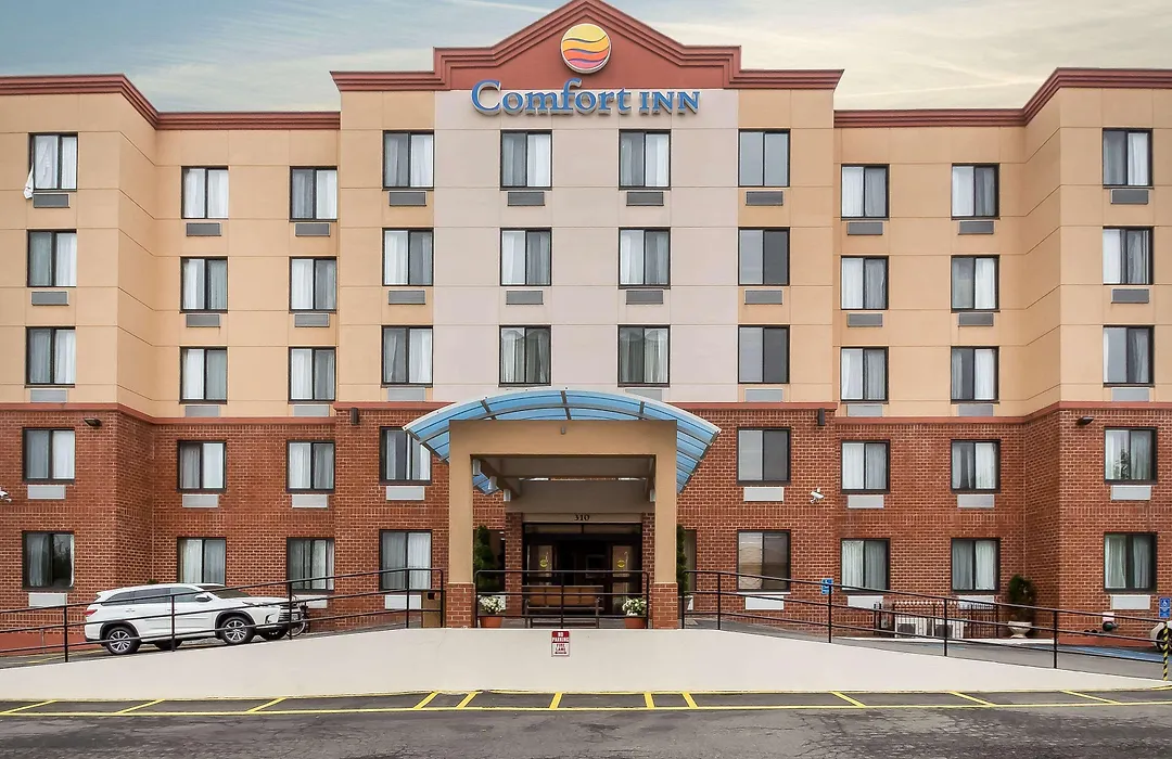 Comfort Inn Staten Island-1