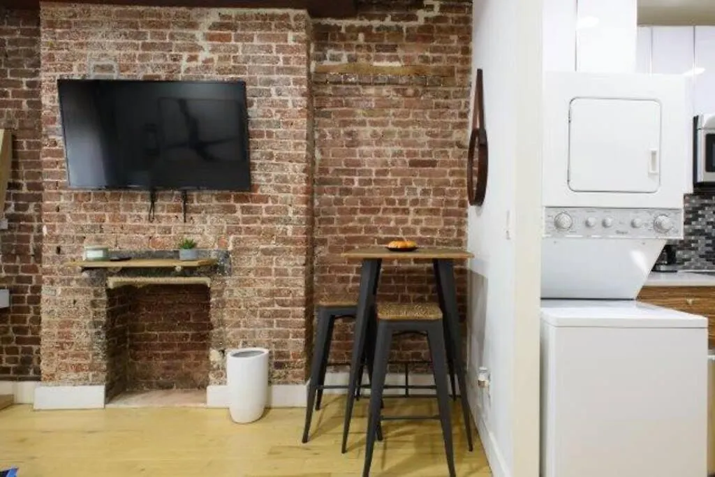 24-12 Modern Prime Gramercy Studio-Loft W&D-1