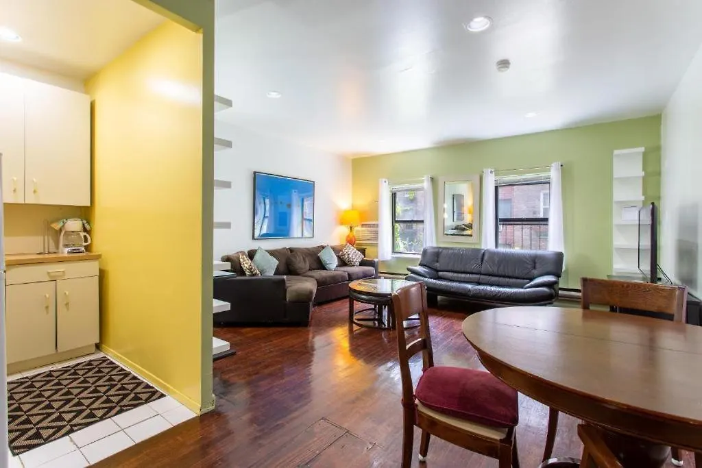 Spacious Two Bedroom Apartment In Midtown East-1