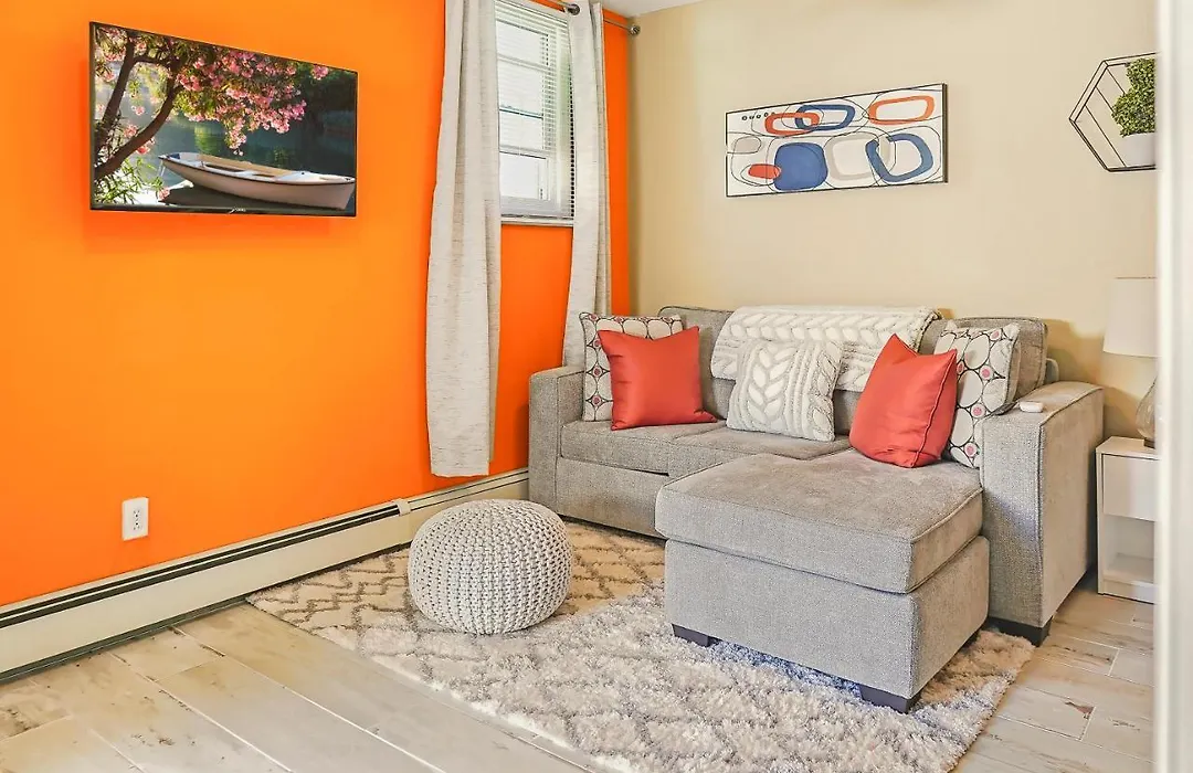 The Cozy Corner Suite* *Fast Wifi* *278 Mbps* *30 Min To Nyc-1