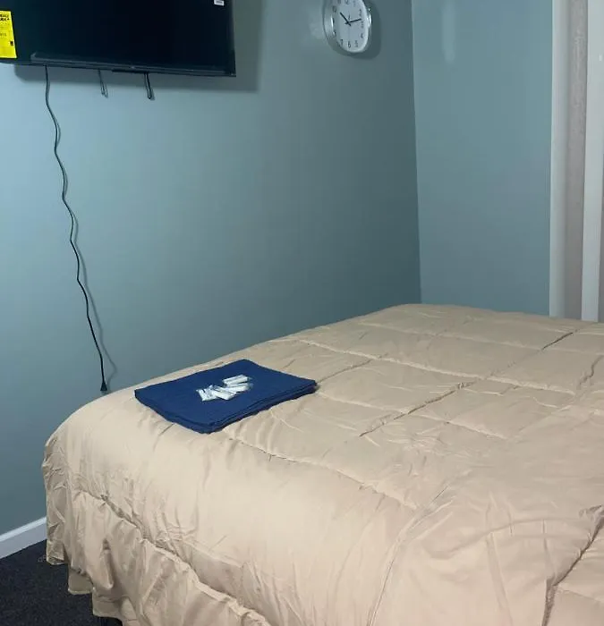 3 Bedroom Home In Queens, New York-1