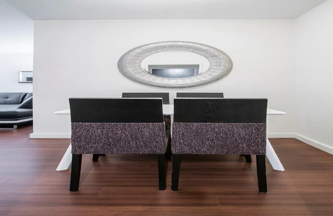 Excellent 2 Bd Apartment At Murray Hill-1