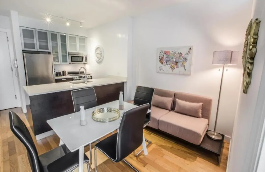 Modern 2 Bedroom With Rooftop Lounge-1