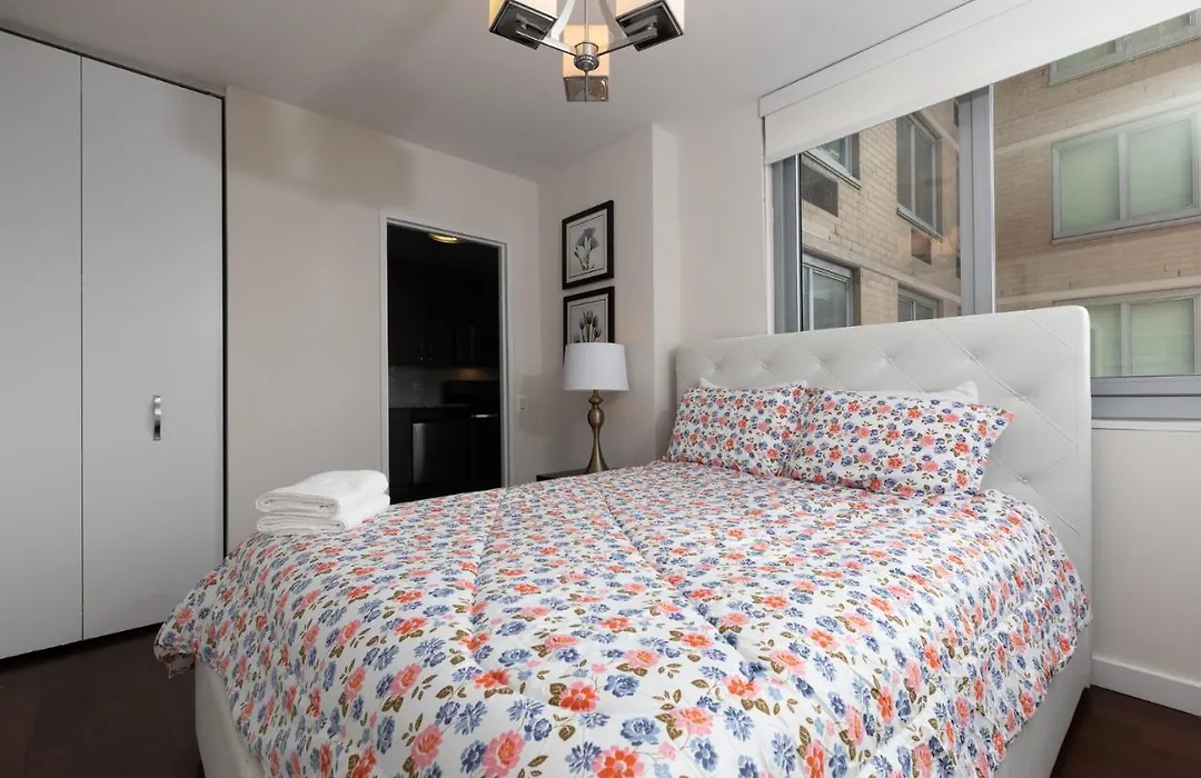 Superb 3 Bedroom Apt In Nyc-1