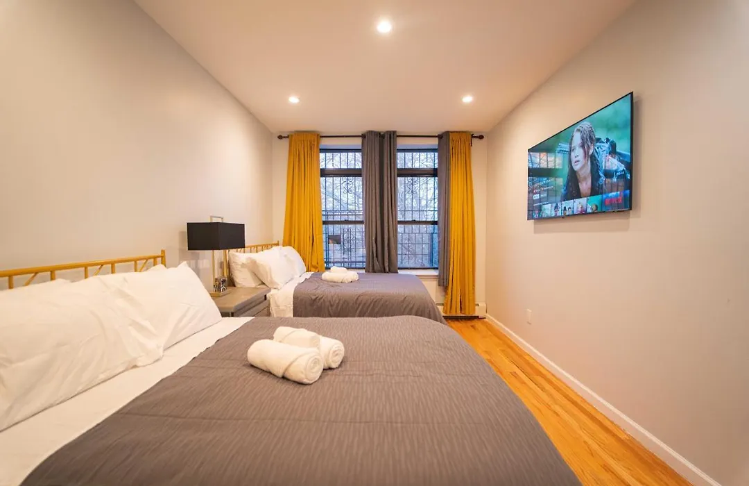 4 Bed Luxury Apt Long Or Short Stay-1