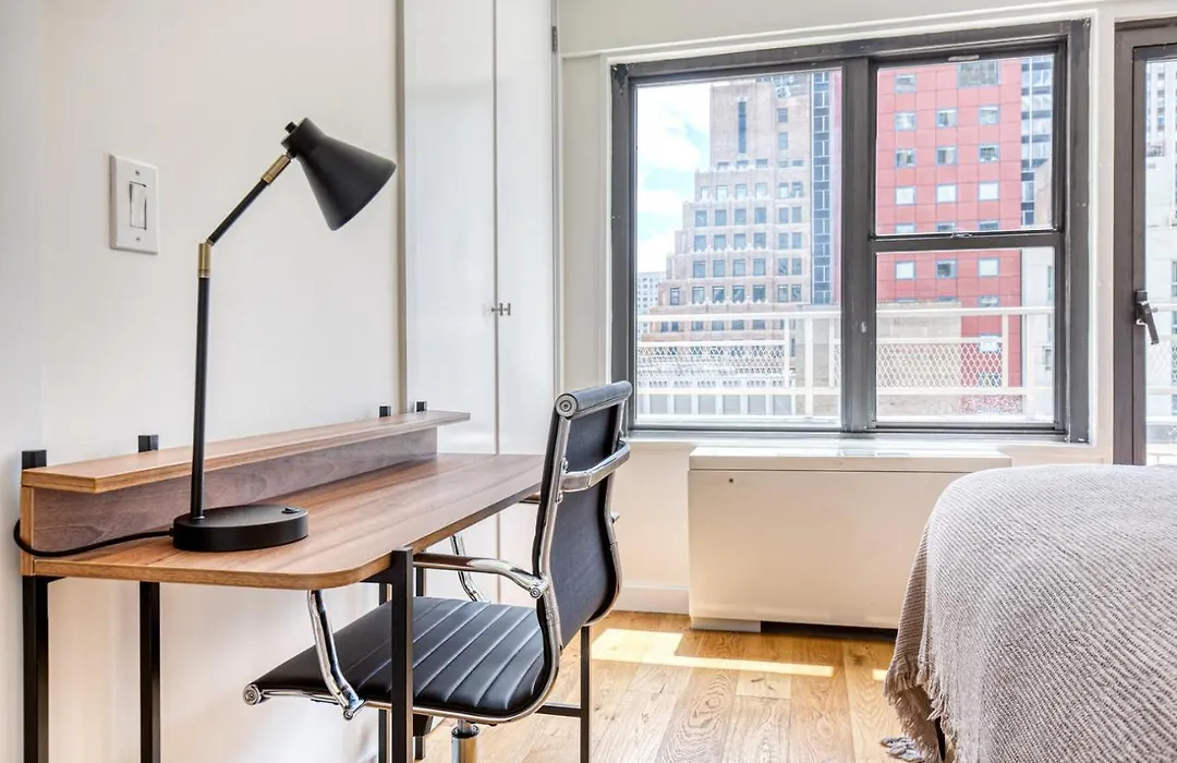 Midtown E 2Br W Elevator Doorman Nr Un Nyc-621-1