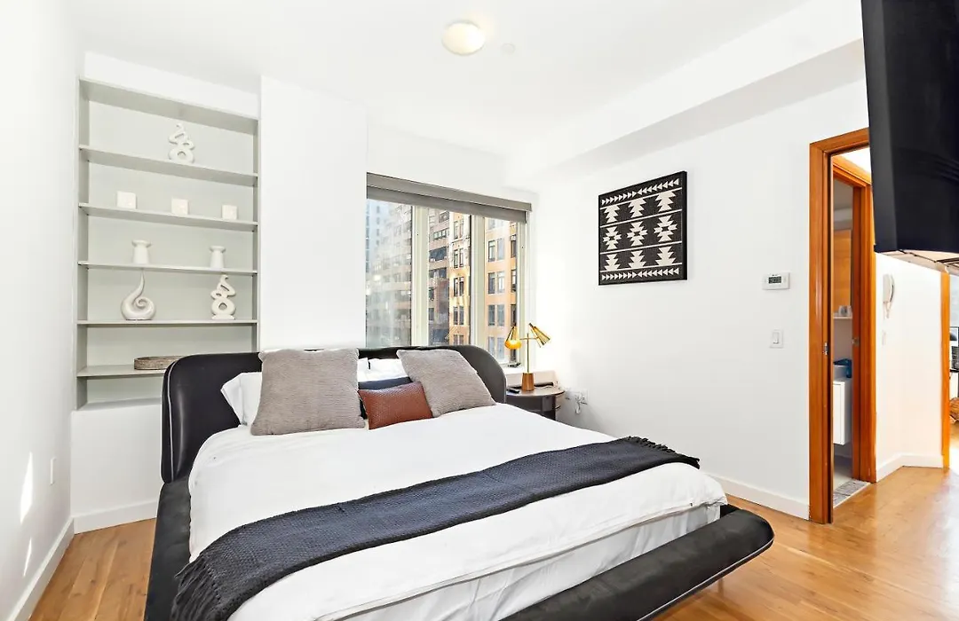 Luxurious 4 Bedroom Penthouse-1