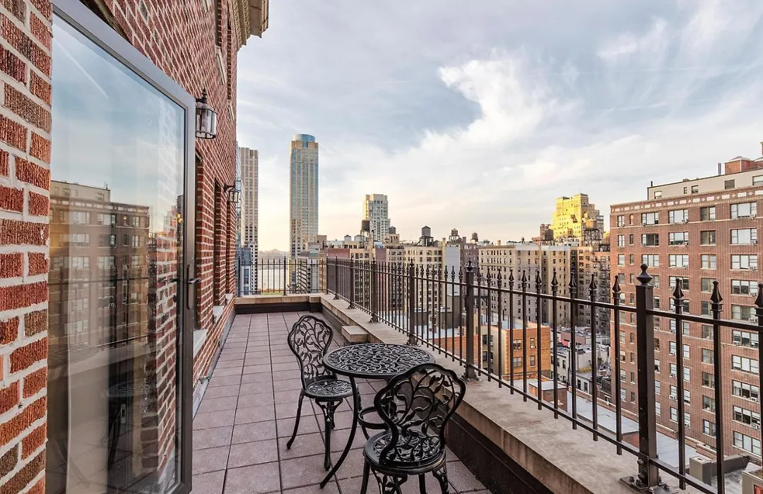 Upper W Side 1Br W Balcony Doorman Gym Nyc-32-1
