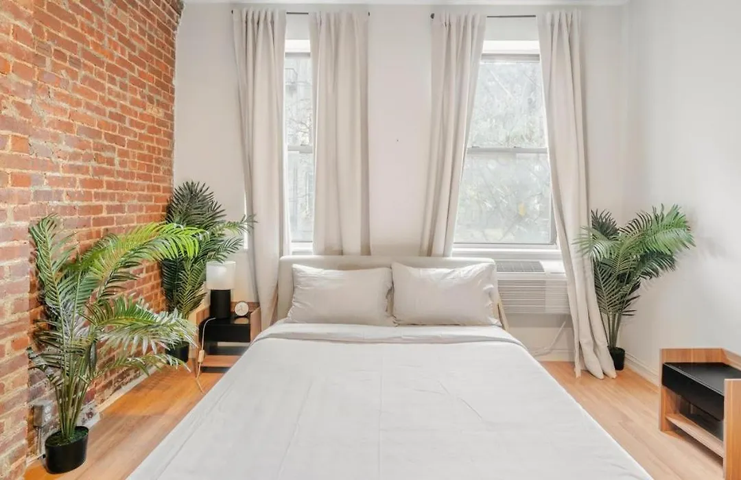 Furnished Apartment 223 Hells Kitchen-1