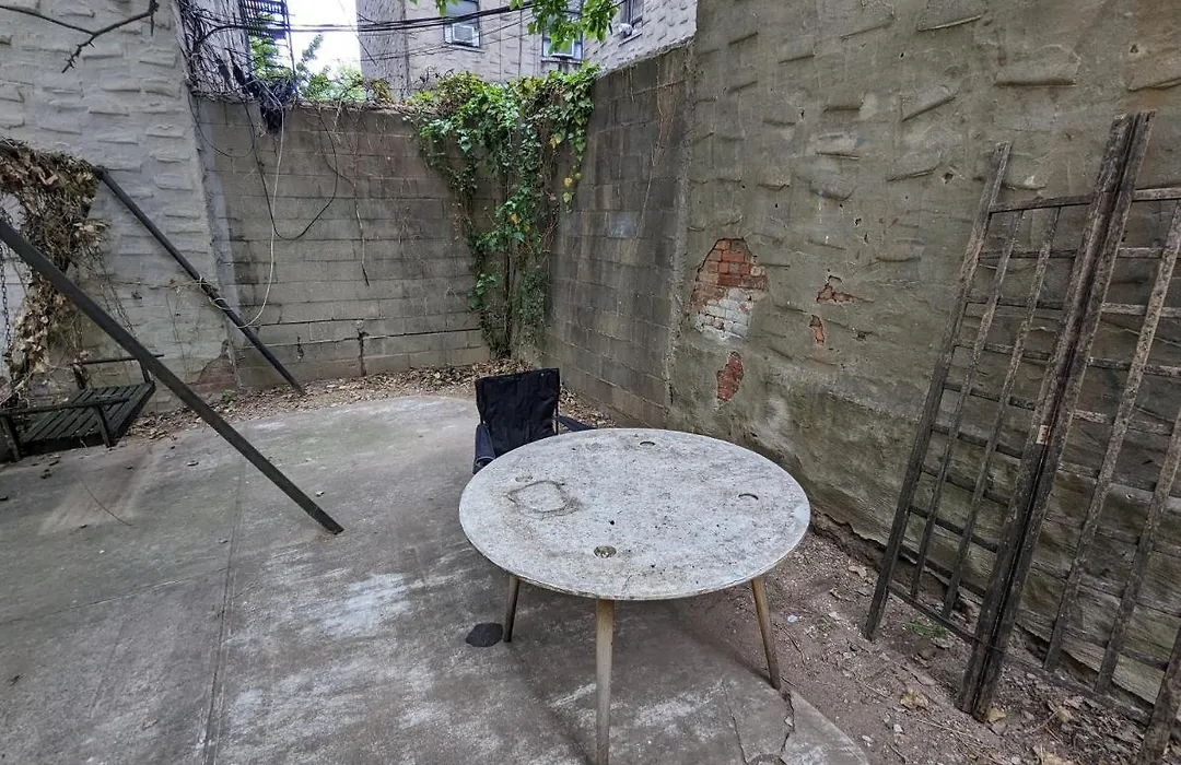 Williamsburg Private Room With Garden-1