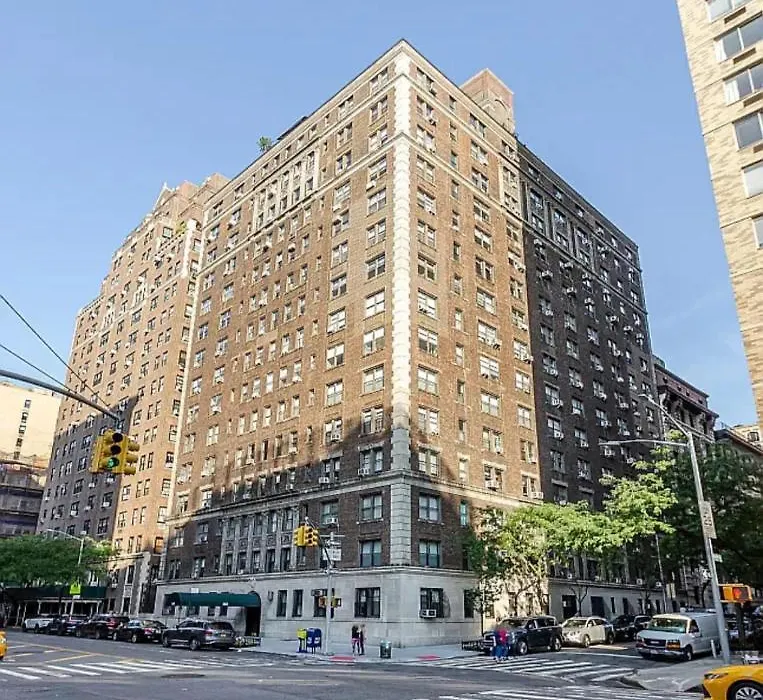 Royal West End Avenue Apartments In Manhattan-1