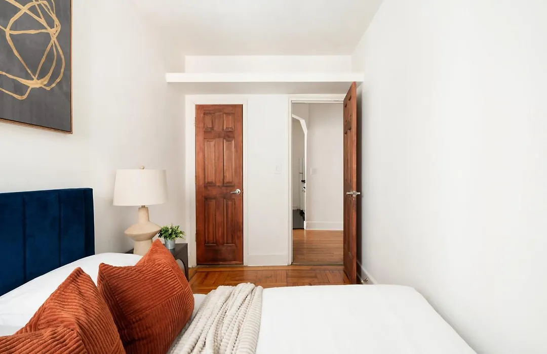 61-2C Prime Ues 2Br Newly Furnished Best Value-1