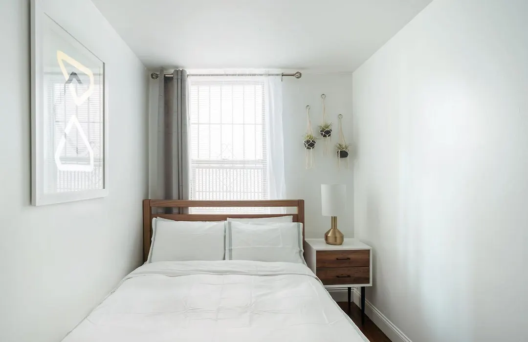 1435-3-3 Bedrooms 2Bath W D Prime Upper East-1