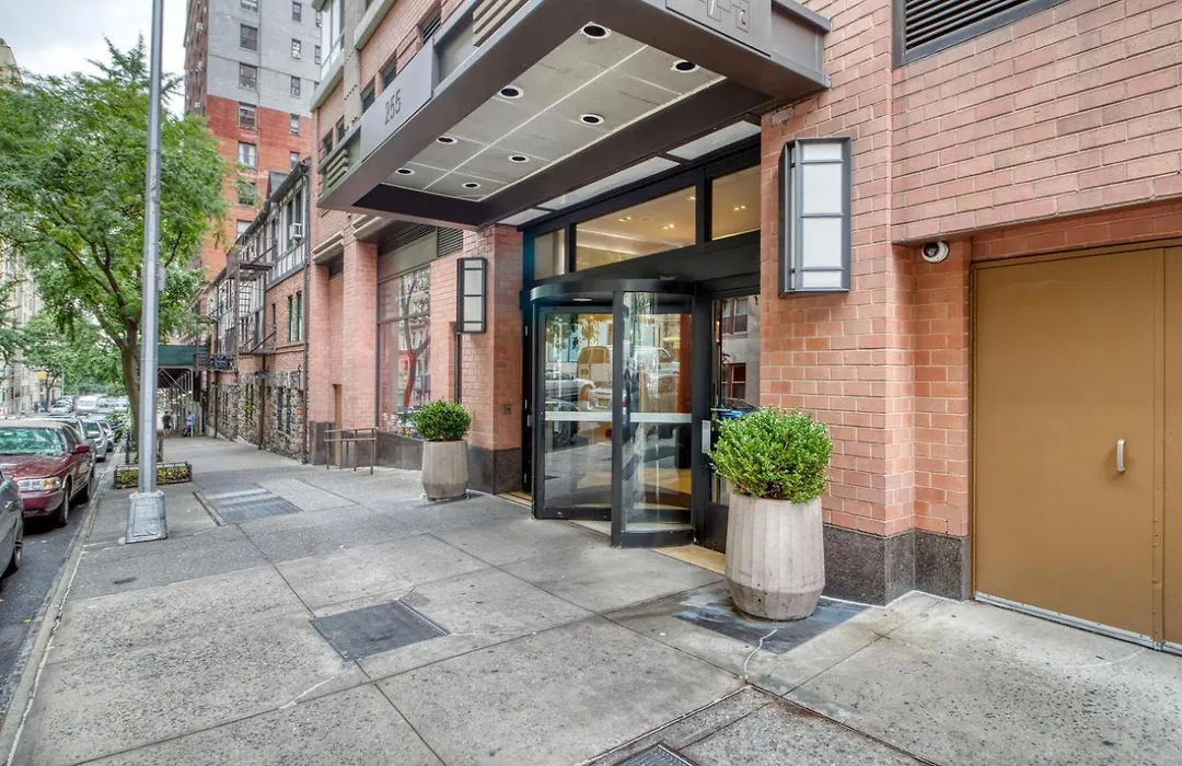 Upper West Side 2Br W Gym Nr Central Park Nyc-1147-1