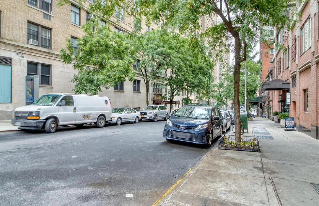 Uws 2Br W Wd Doorman Gym Nr Central Park Nyc-1113-1