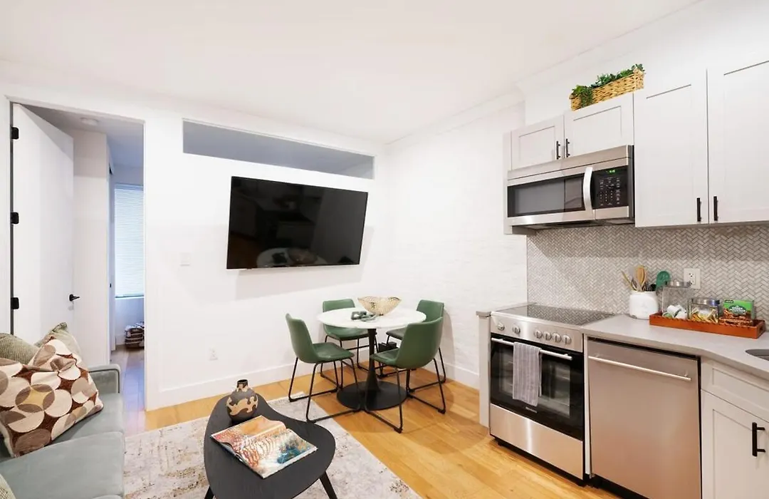 1288-3Rs New Renovated 2 Bedrooms-1