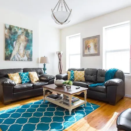 Elegant And Comfortable Stay-3