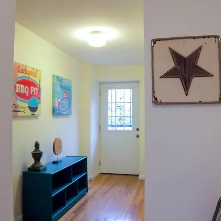 Elegant And Comfortable Stay-2