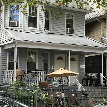 Classical American House 4-2
