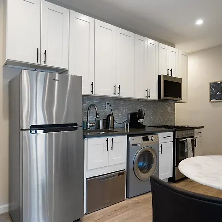 Attractive 2Br In Upper Manhattan With Workspace-2