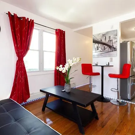 Stunning Private Room Suite 1 With Private Bathroom In Duplex Apartment In Brooklyn Ny-2