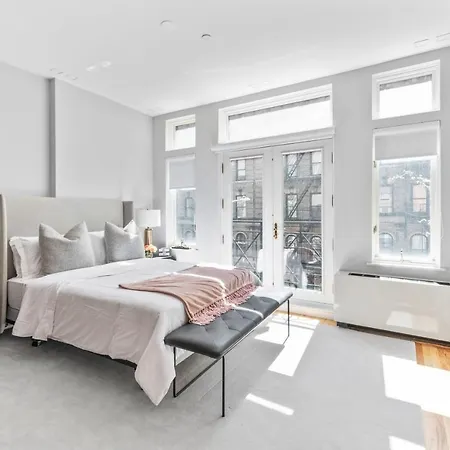 Luxe Studio With Charming Juliet Balcony-2