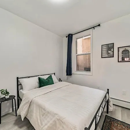 Modern & Cozy Duplex Apt Near Manhattan With Park Views-3