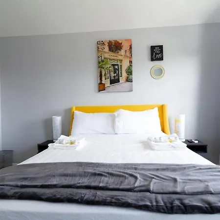 Stylish And Spacious 2 Bedrooms Duplex Apartment In Brooklyn Ny-3