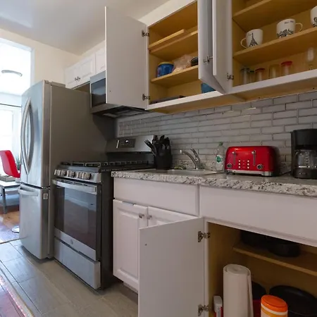 Stunning Private Room Suite 1 With Private Bathroom In Duplex Apartment In Brooklyn Ny-3