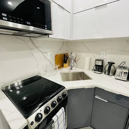 78-3A Luxury Brand New Modern 1Br W&D-3