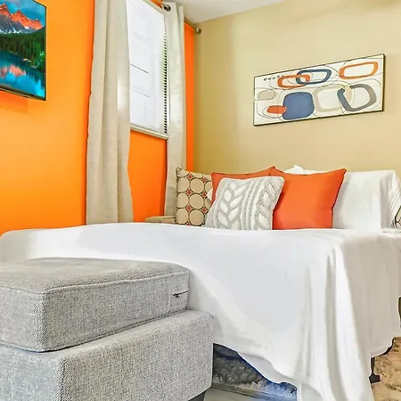 The Cozy Corner Suite* *Fast Wifi* *278 Mbps* *30 Min To Nyc-2