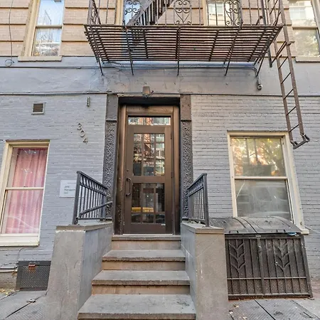 Designed And Cozy 1Br 5Min Walk To Subway-3