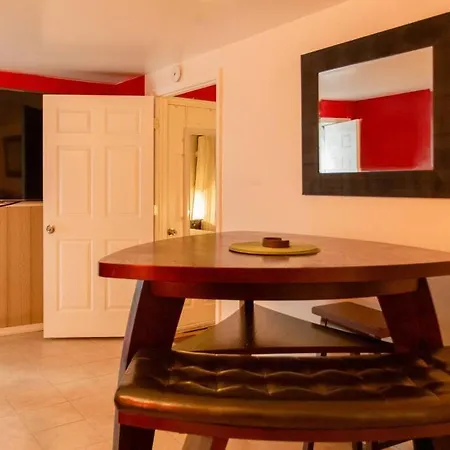 Large Apt, One Block To Train-2