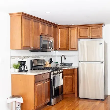 Contemporary Studio Apartment With All Amenities-2