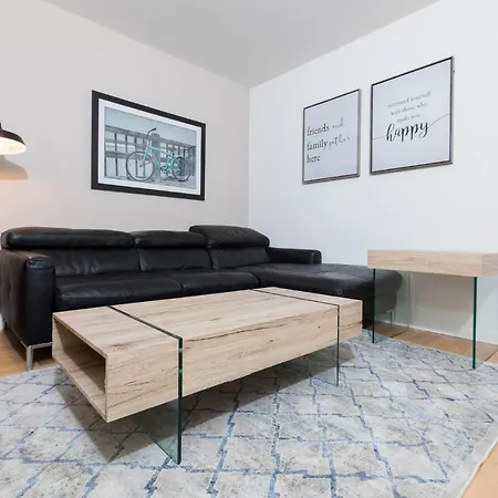 Awesome 2 Bedroom Apartment In Nyc-2